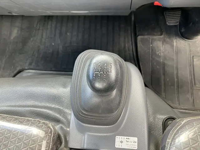 いすゞ エルフ TRG-NPR85AR(2WD)の写真34