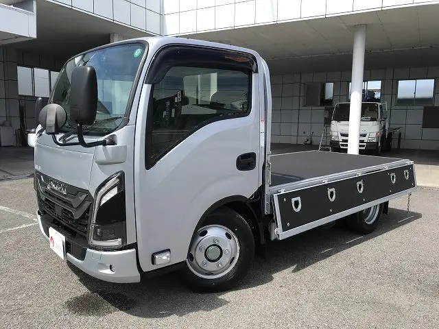 いすゞ エルフ 2TG-NKR88AF(2WD)の写真9