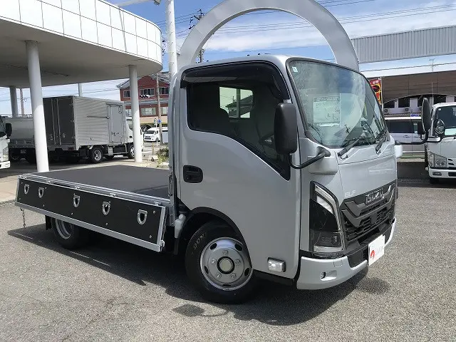 いすゞ エルフ 2TG-NKR88AF(2WD)の写真10
