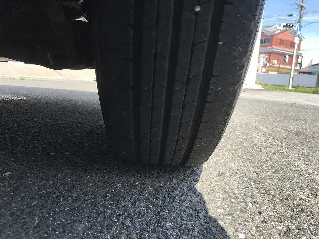 いすゞ エルフ 2TG-NKR88AF(2WD)の写真45