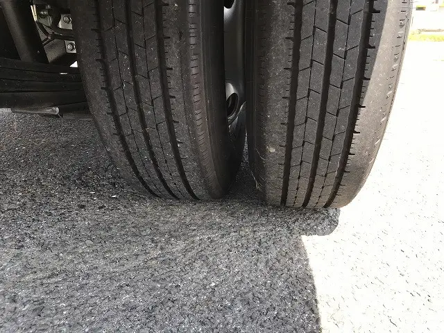 いすゞ エルフ 2TG-NKR88AF(2WD)の写真48
