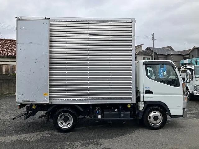 三菱 キャンター TPG-FBA20(2WD)の写真12