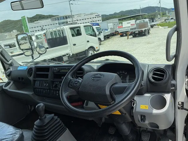 日野 デュトロ 2RG-XZU710M(2WD)の写真29
