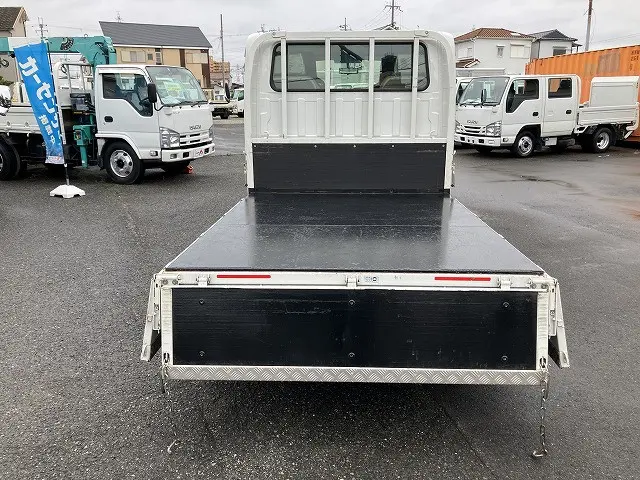 いすゞ エルフ 2RG-NJR88A(2WD)の写真14
