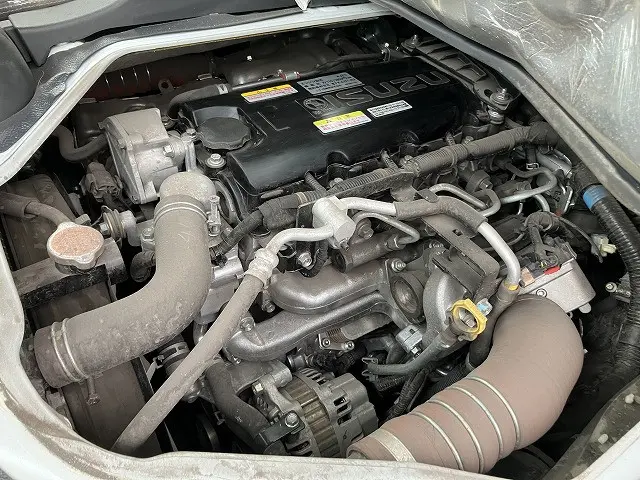 いすゞ エルフ 2RG-NJR88A(2WD)の写真16