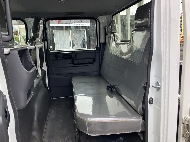 いすゞ エルフ 2RG-NJR88A(2WD)の写真40