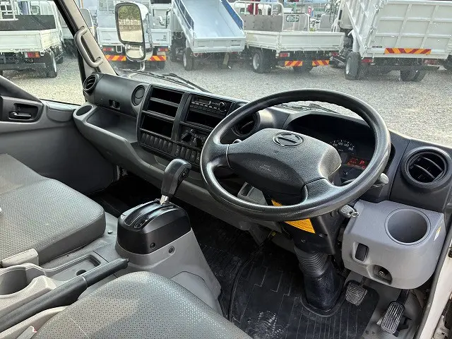 日野 デュトロ TKG-XZC710M(2WD)の写真31