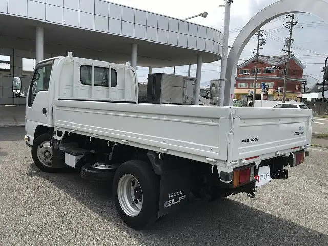 いすゞ エルフ TRG-NKR85A(2WD)の写真4