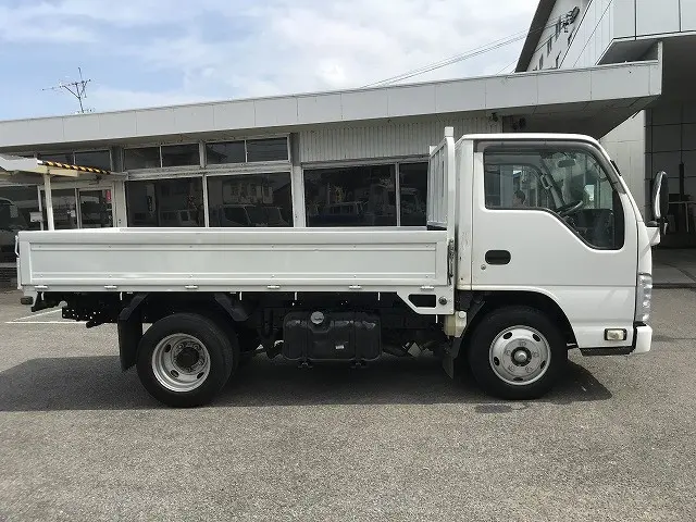 いすゞ エルフ TRG-NKR85A(2WD)の写真8