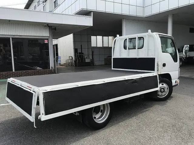いすゞ エルフ TRG-NKR85A(2WD)の写真13