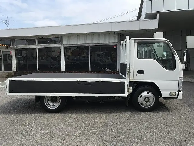 いすゞ エルフ TRG-NKR85A(2WD)の写真15