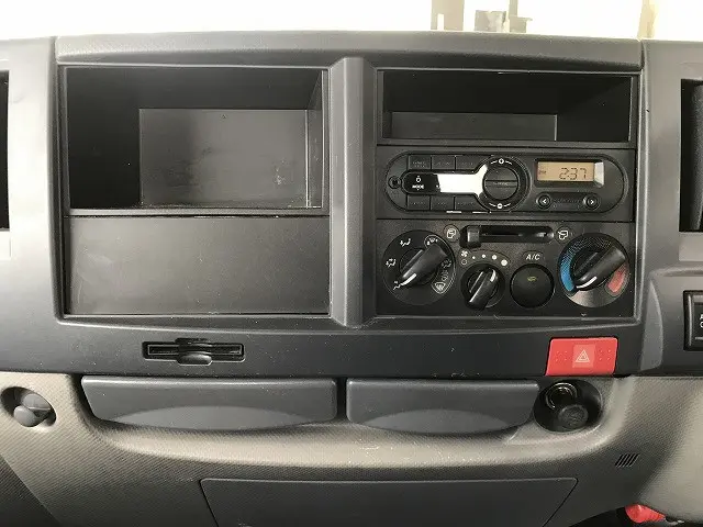 いすゞ エルフ TRG-NKR85A(2WD)の写真27
