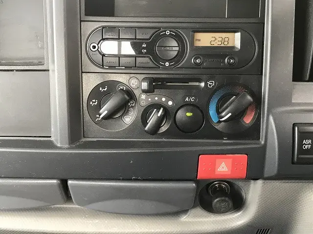 いすゞ エルフ TRG-NKR85A(2WD)の写真30