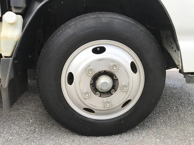 いすゞ エルフ TRG-NKR85A(2WD)の写真39