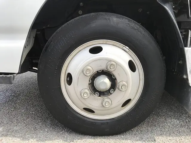 いすゞ エルフ TRG-NKR85A(2WD)の写真40