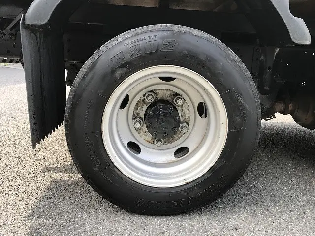 いすゞ エルフ TRG-NKR85A(2WD)の写真42