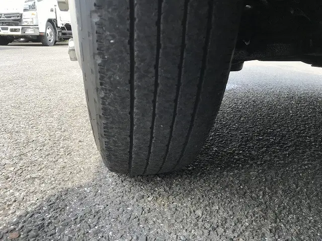 いすゞ エルフ TRG-NKR85A(2WD)の写真45