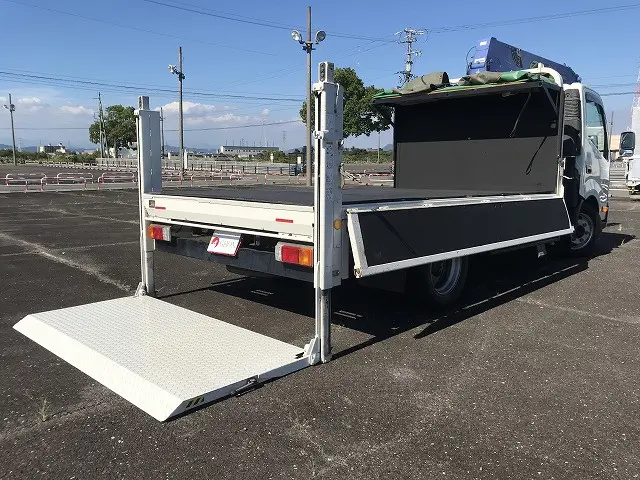 日野 デュトロ TKG-XZU710M(2WD)の写真15