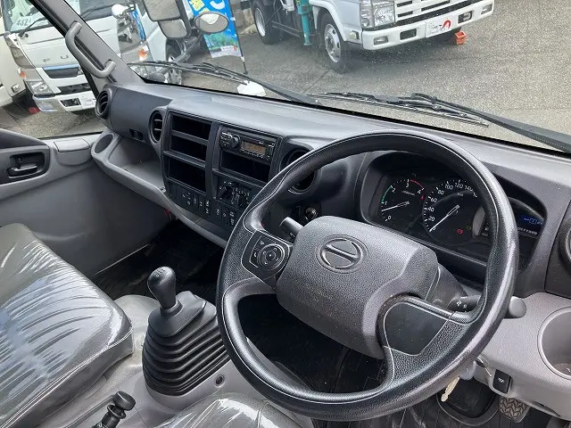 日野 デュトロ 2KG-XZU775M(4WD)の写真37