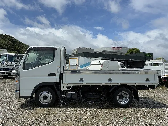 三菱 キャンター TPG-FBA20(2WD)の写真4
