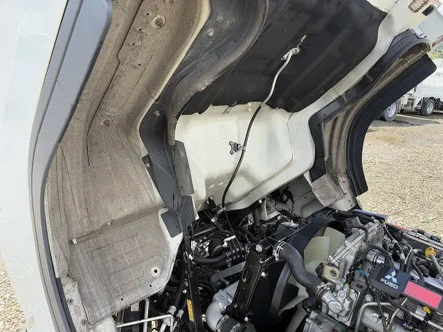 三菱 キャンター TPG-FBA20(2WD)の写真18