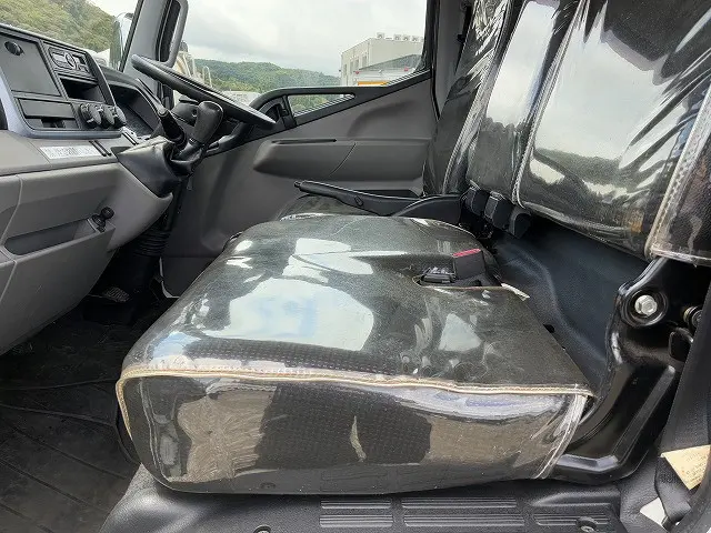 三菱 キャンター TPG-FBA20(2WD)の写真27