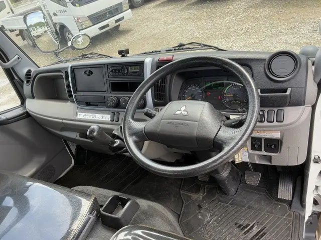 三菱 キャンター TPG-FBA20(2WD)の写真30