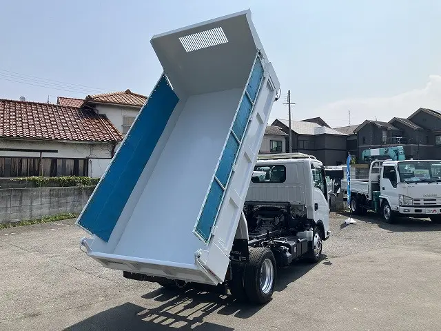 いすゞ エルフ 2RG-NKR88AT(2WD)の写真8