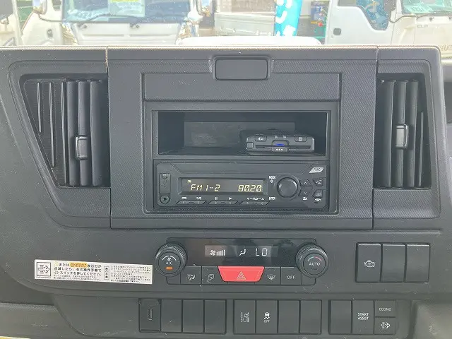 いすゞ エルフ 2RG-NKR88AT(2WD)の写真41