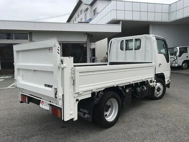 いすゞ エルフ TRG-NJS85A(4WD)の写真6