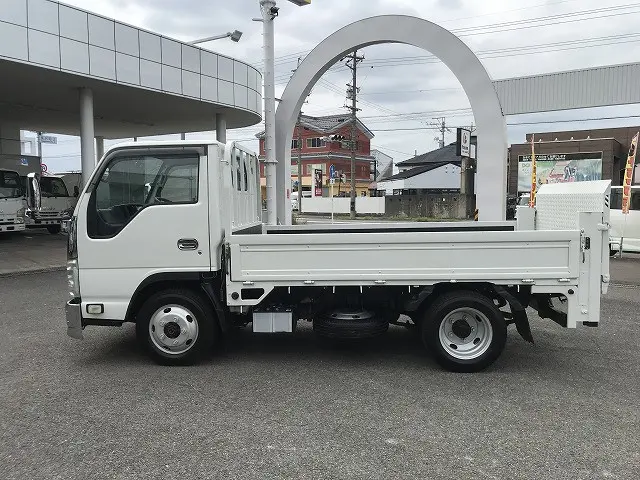 いすゞ エルフ TRG-NJS85A(4WD)の写真7
