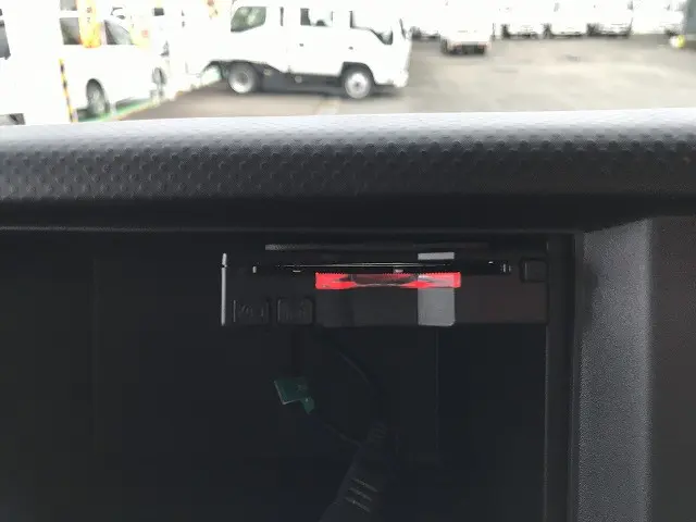 いすゞ エルフ TRG-NJS85A(4WD)の写真32