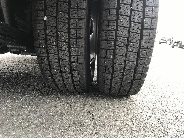 いすゞ エルフ TRG-NJS85A(4WD)の写真48