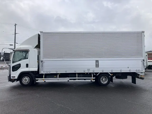 いすゞ フォワード TKG-FRR90T2(2WD)の写真11