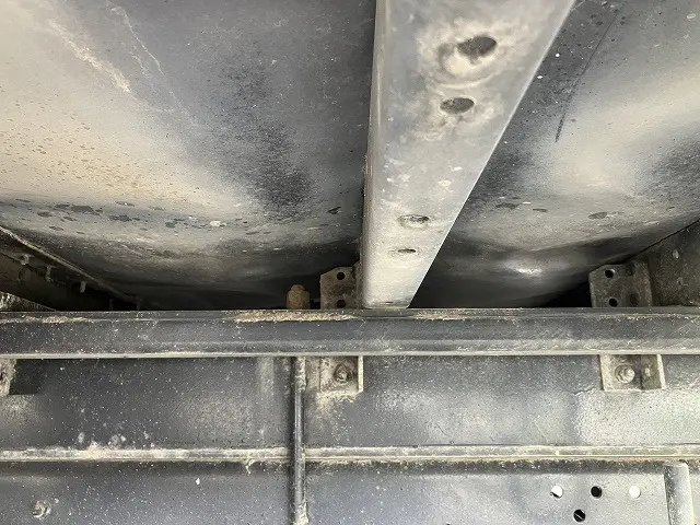 いすゞ フォワード TKG-FRR90T2(2WD)の写真32