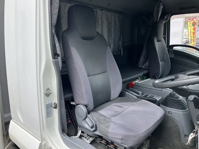 いすゞ フォワード TKG-FRR90T2(2WD)の写真34