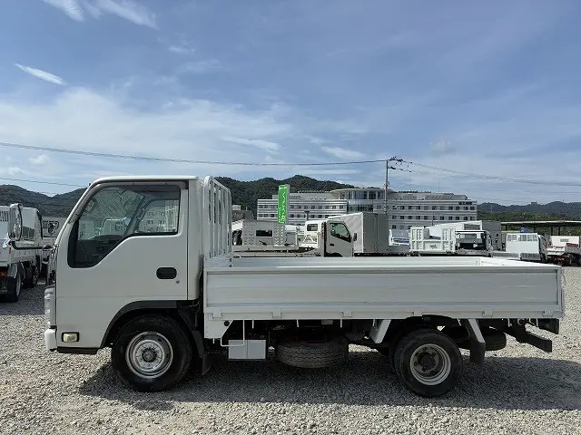 いすゞ エルフ BKG-NHR85A(2WD)の写真4