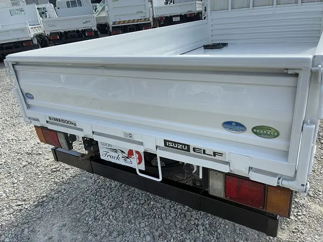 いすゞ エルフ BKG-NHR85A(2WD)の写真17
