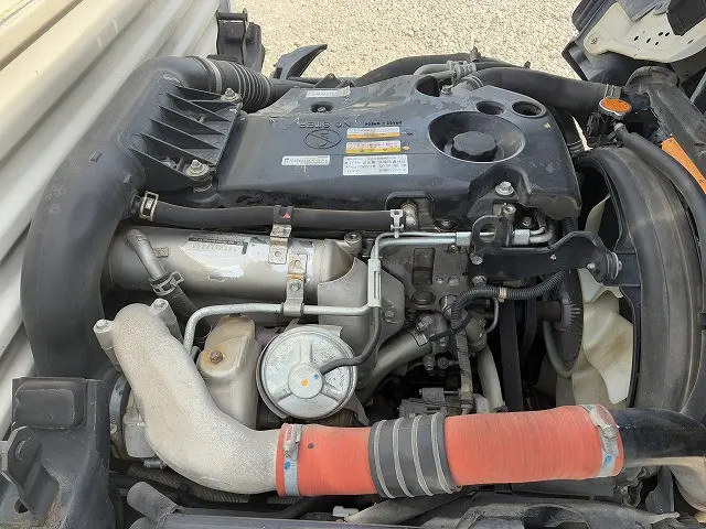 いすゞ エルフ BKG-NHR85A(2WD)の写真26
