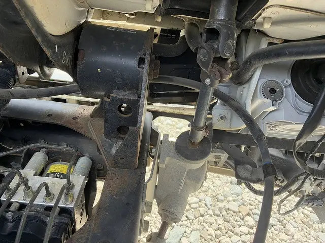 いすゞ エルフ BKG-NHR85A(2WD)の写真27
