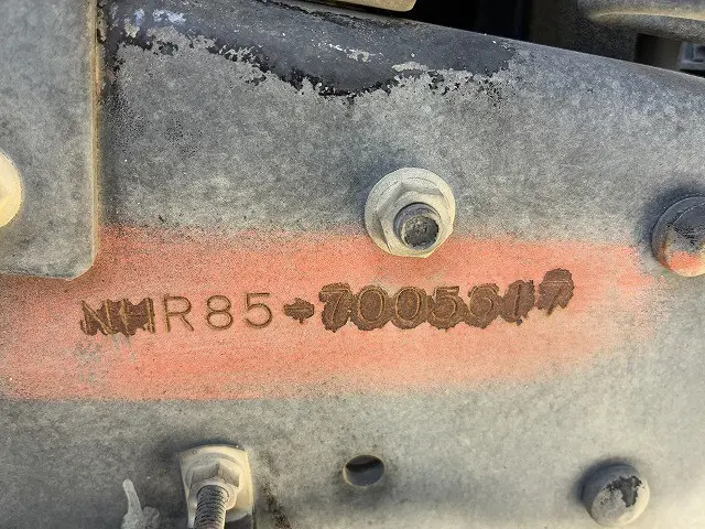いすゞ エルフ BKG-NHR85A(2WD)の写真28