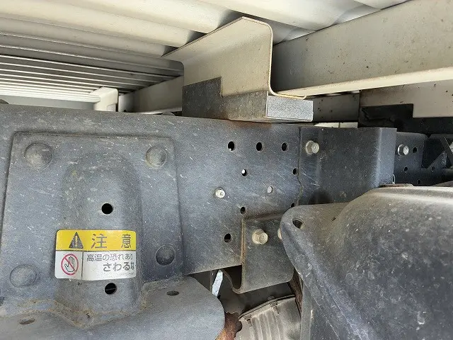いすゞ エルフ BKG-NHR85A(2WD)の写真48