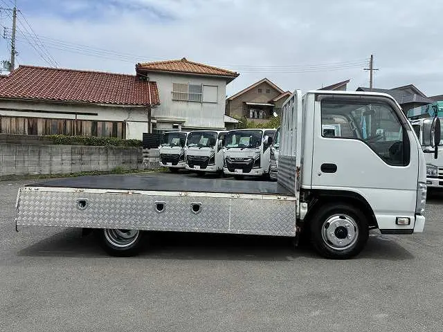 いすゞ エルフ TRG-NHR85Aの写真11