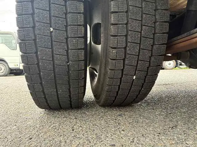 いすゞ エルフ TRG-NHR85Aの写真32