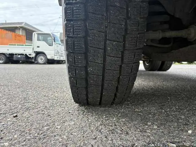いすゞ エルフ TRG-NHR85Aの写真33