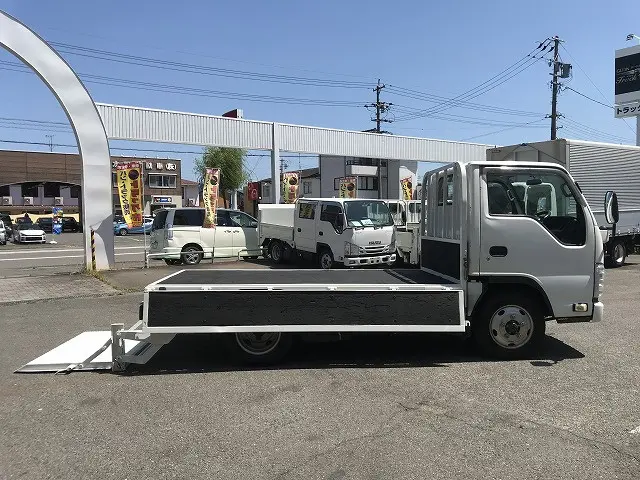 いすゞ エルフ TKG-NHS85A(4WD)の写真15