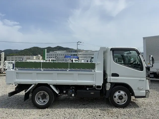 三菱 キャンター 2RG-FBA60(2WD)の写真12