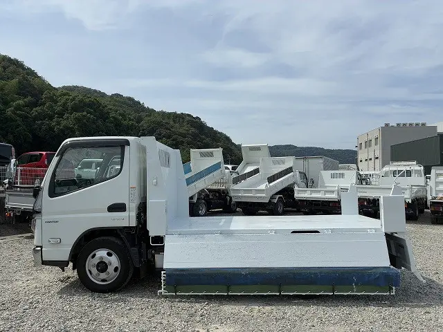 三菱 キャンター 2RG-FBA60(2WD)の写真18