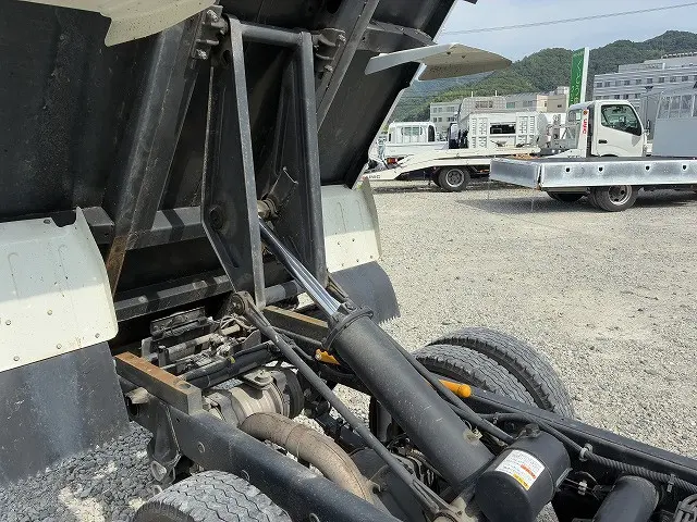 三菱 キャンター 2RG-FBA60(2WD)の写真25