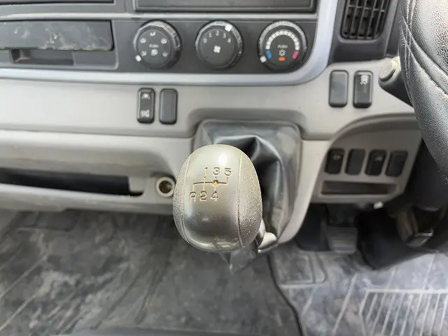 三菱 キャンター 2RG-FBA60(2WD)の写真40